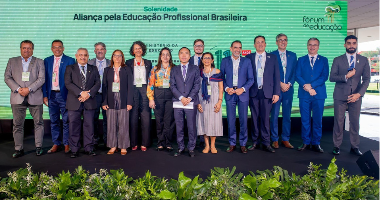 Huawei-parceria-com-Governo-inclusao-digital-EDUCADOR21